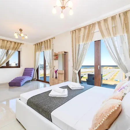 Villa Hanns Protaras